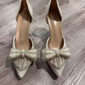Fashion Bug Cream Pearl Bow Heels